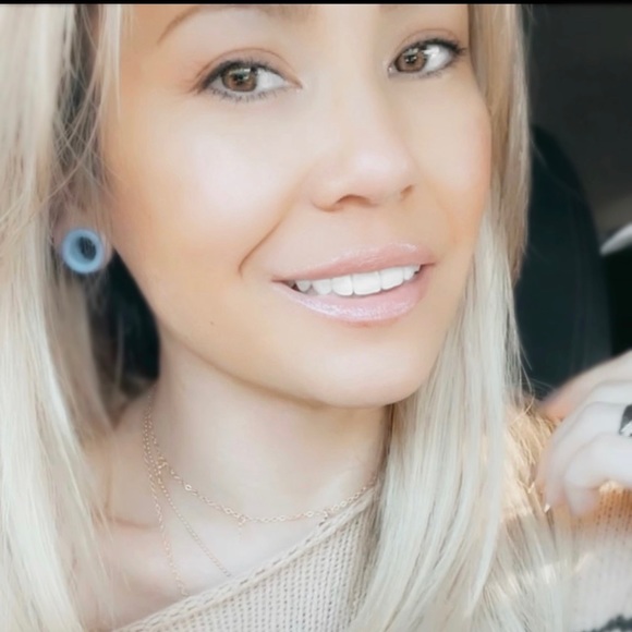 ❤ Posher Amanda a YouTube Beauty Guru & Blogger ❤ - Picture 4 of 4